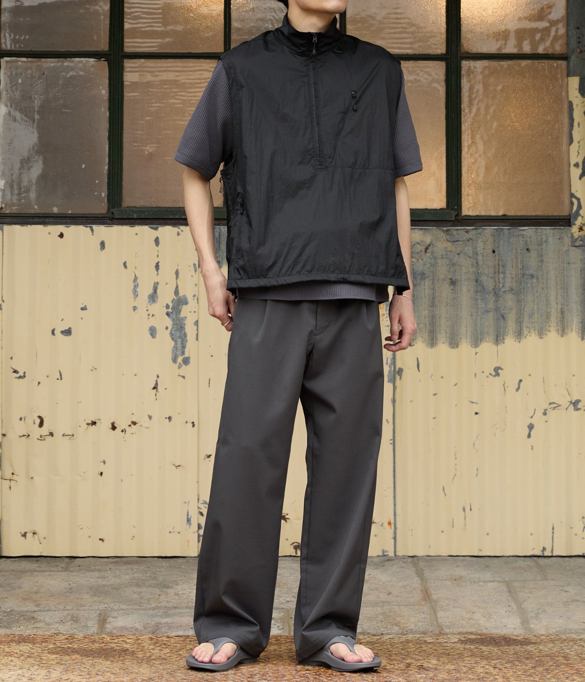 別注 Dry Stretch Twill Tuck Pants | Goldwin(ゴールドウイン