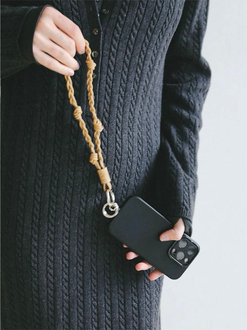 ETRE TOKYO 新作 完売 レザーコードショートマルチストラップ レザー レザーコードショートマルチストラップ(F BEIGE): グッズ │ ETRE